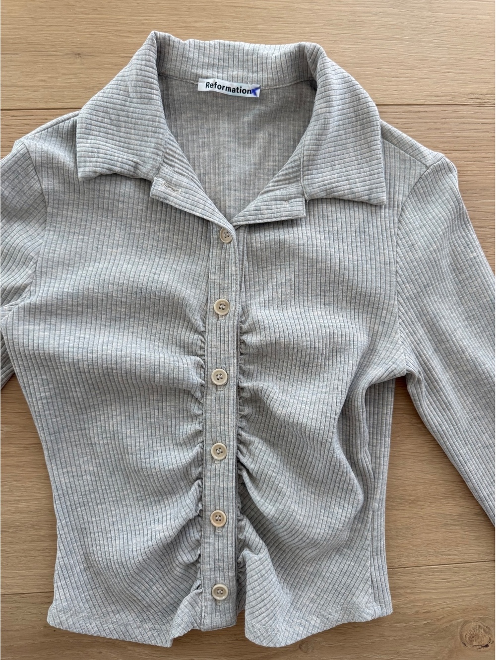 Reformation Gray Ribbed Ruched Button Front Collared Top XS - Picture 2 of 10